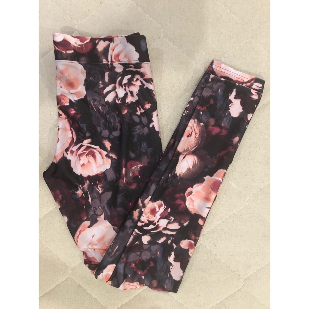 American Eagle Floral Workout Leggings